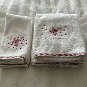 BUNDLE OF 4  CLASSIC TURKISH TOWELS.